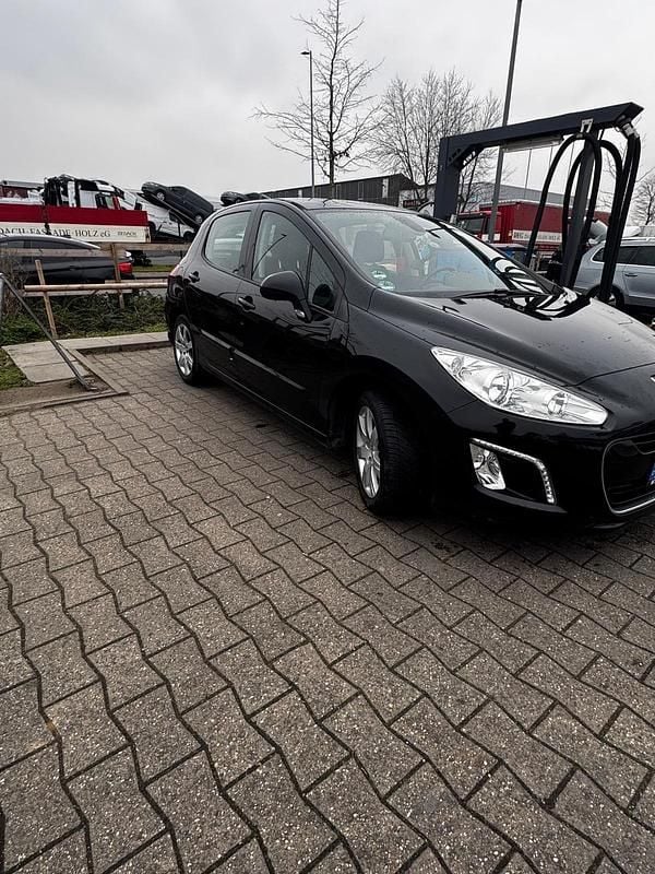 Gebraucht Peugeot 308 156 PS (114 kW) 2011 Schwarz Kleinwagen
