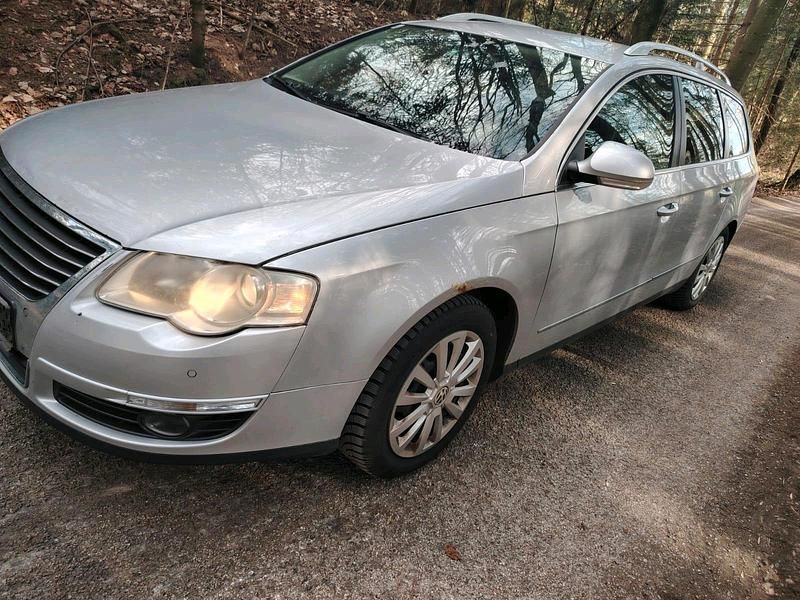Gebraucht VW Passat 110 PS (80 kW) 2010 Silber Kombi