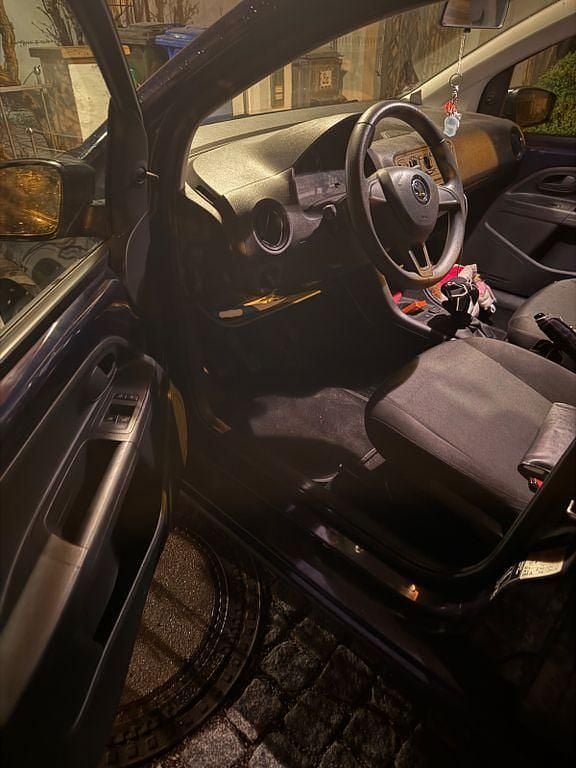 Gebraucht Skoda Citigo Active 60 PS (44 kW) 2015 Violet Kleinwagen