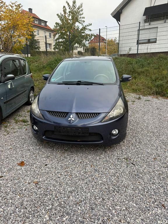 Blau Gebraucht 2004 Mitsubishi Grandis Intense Van / Kleinbus | 1.050 € (Guter Preis) - Bild 1/4