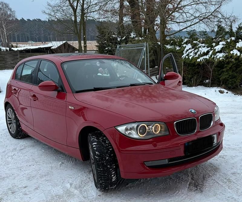 Gebraucht BMW 118 142 PS (104 kW) 2009 Rot Kleinwagen