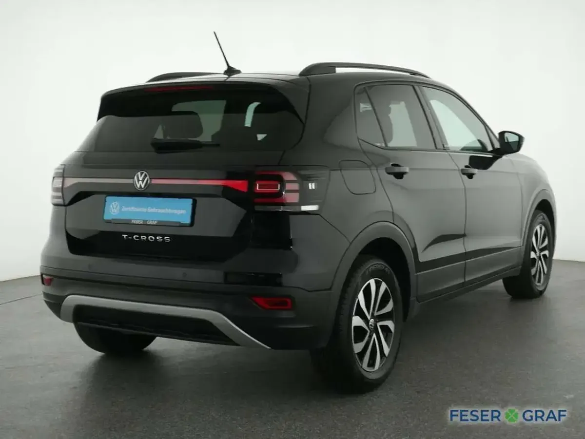 Używany VW T-Cross Active 150 KM (110 kW) 2021 Czarny SUV