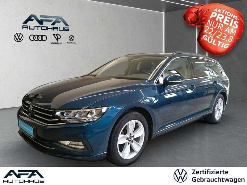 Blau Gebraucht 2022 VW Passat Business Kombi | 21.887 € (Superpreis) - Bild 1/4
