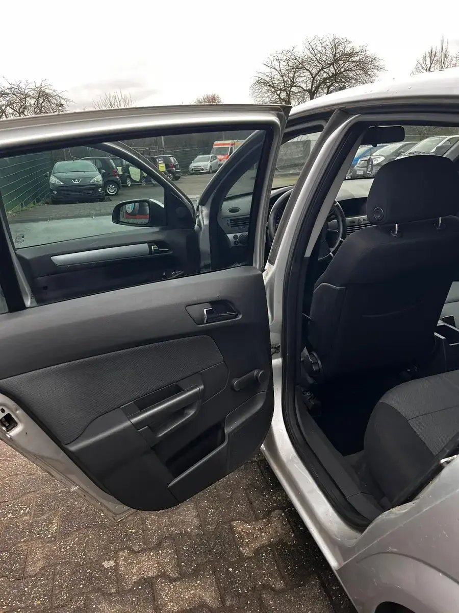 Gebraucht Opel Astra 90 PS (66 kW) 2006 Kleinwagen