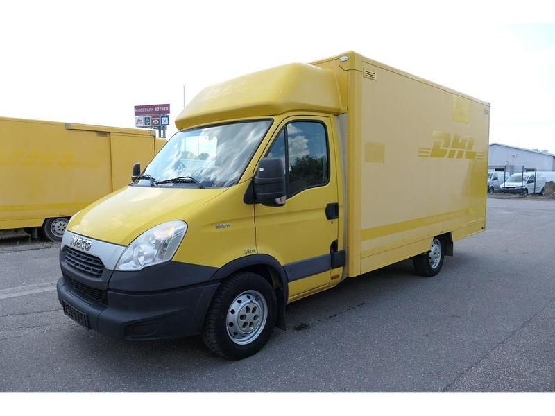 Gelb (metallic) Gebraucht 2012 Iveco Daily Van | 10.115 € (Etwas zu teuer) - Bild 1/4