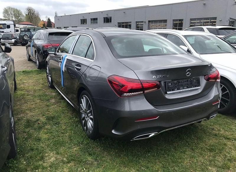 Gebraucht Mercedes A200 150 PS (110 kW) 2020 Grau Limousine