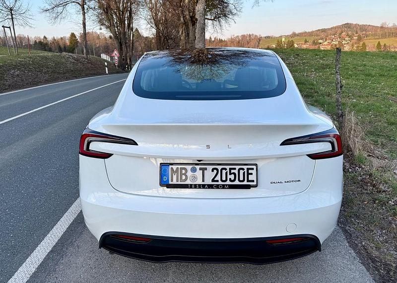 Gebraucht Tesla Model 3 366 kW (498 PS) 2023 Weiß Limousine