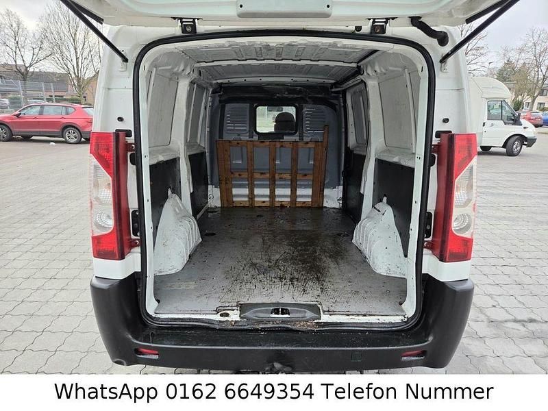 Gebraucht Peugeot Expert 128 PS (94 kW) 2013 Weiß Van