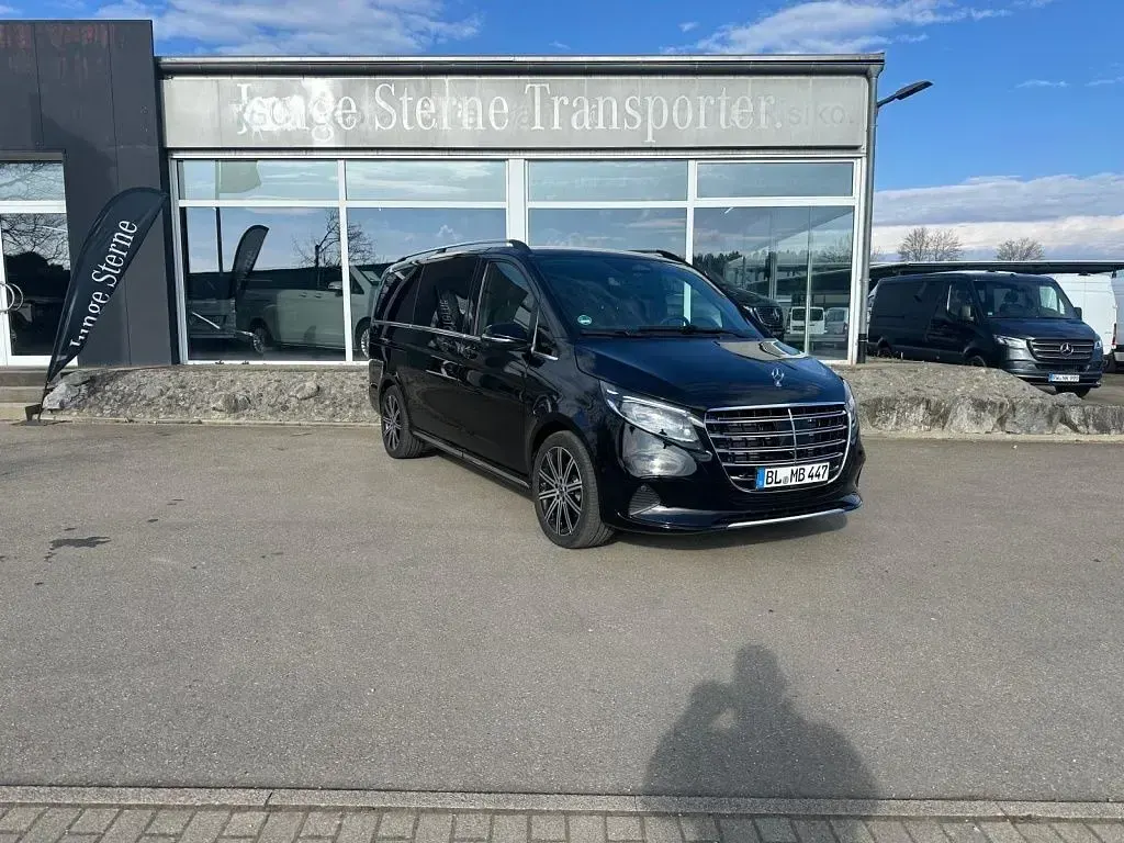Gebraucht Mercedes V300 Exclusive 237 PS (174 kW) 2026 Obsidianschwarz Van / Kleinbus