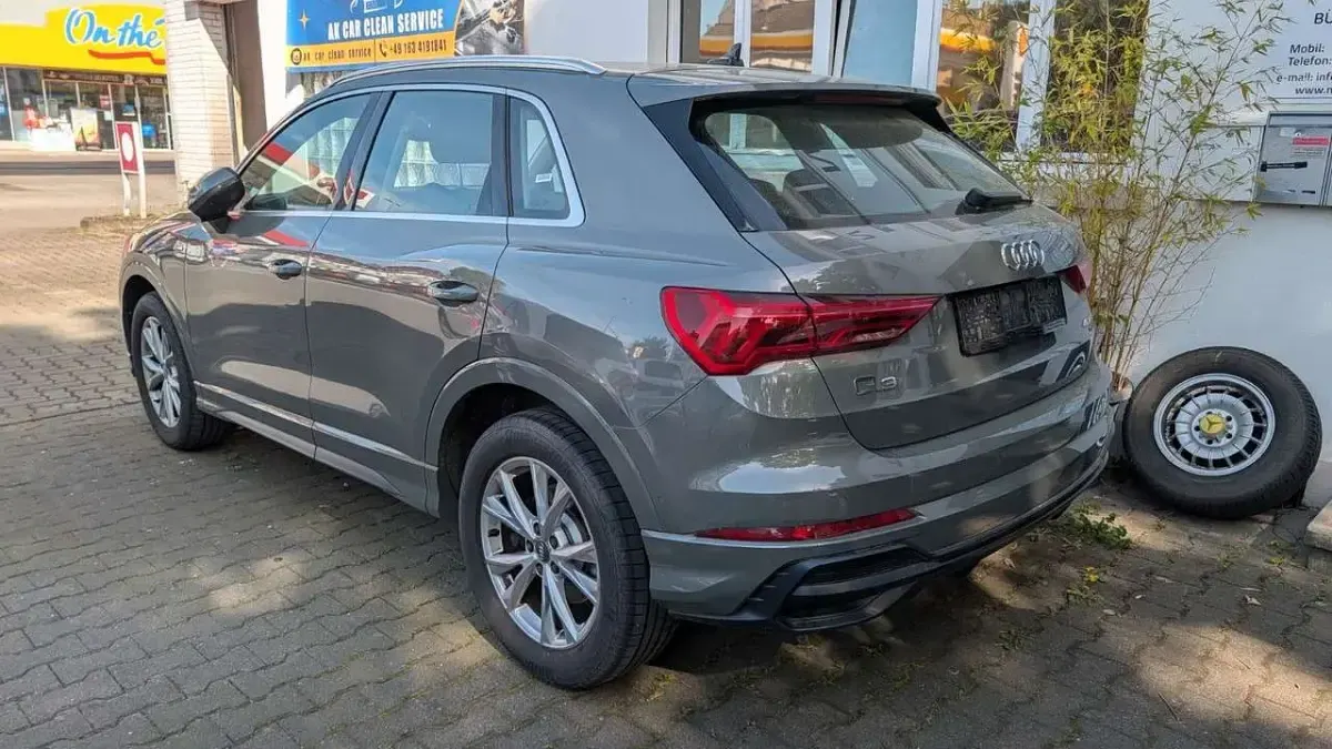 Gebraucht Audi Q3 S-Line 190 PS (139 kW) 2019 Grau SUV