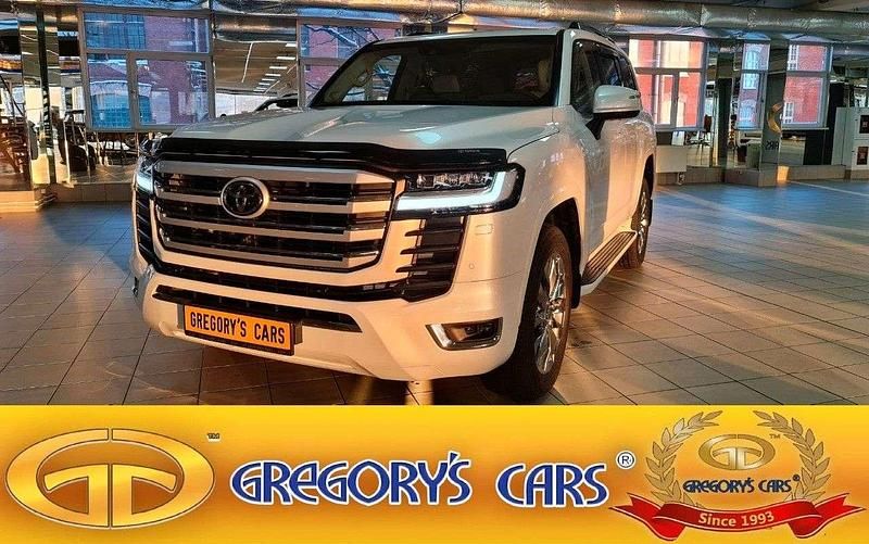 Eminent white special metallic Neu 2025 Toyota Land Cruiser SUV | 169.895 € - Bild 1/3