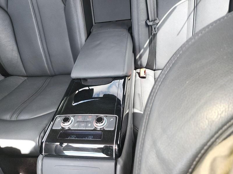 Gebraucht Audi A8 Ambiente 250 PS (183 kW) 2013 Schwarz Limousine
