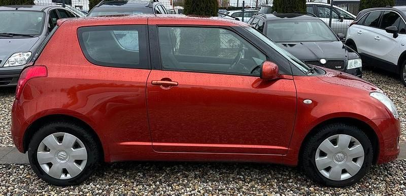 Gebraucht Suzuki Swift Club 92 PS (67 kW) 2008 Orange Kleinwagen