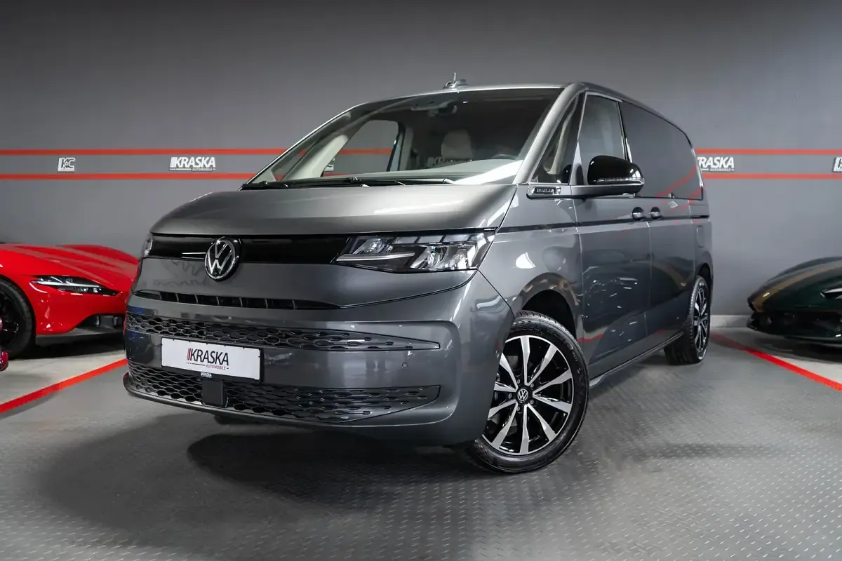 Usado VW Multivan 179 CV (131 kW) 2025 Gris Monovolumen