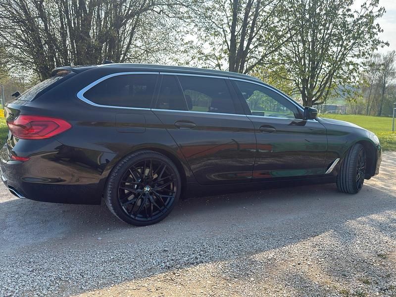 Second-hand BMW 540 340 CP (250 kW) 2018 Negru Break