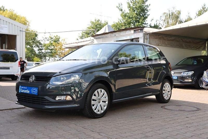 Grau Gebraucht 2015 VW Polo Trendline Kleinwagen | 8.399 € (Guter Preis) - Bild 1/4