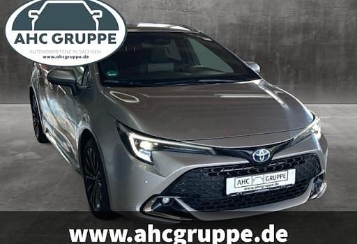Neu Toyota Corolla 196 PS (144 kW) 2025 Silber Kombi