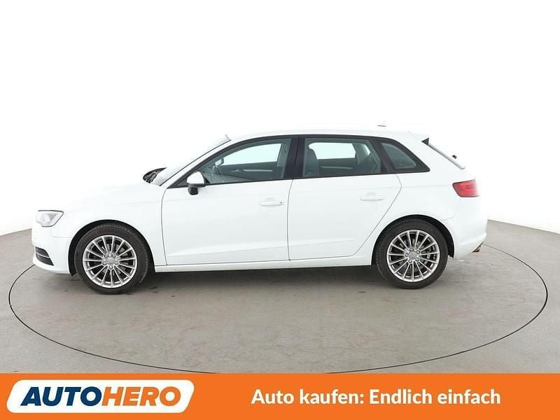 Gebraucht Audi A3 Attraction 125 PS (91 kW) 2016 Weiß Limousine