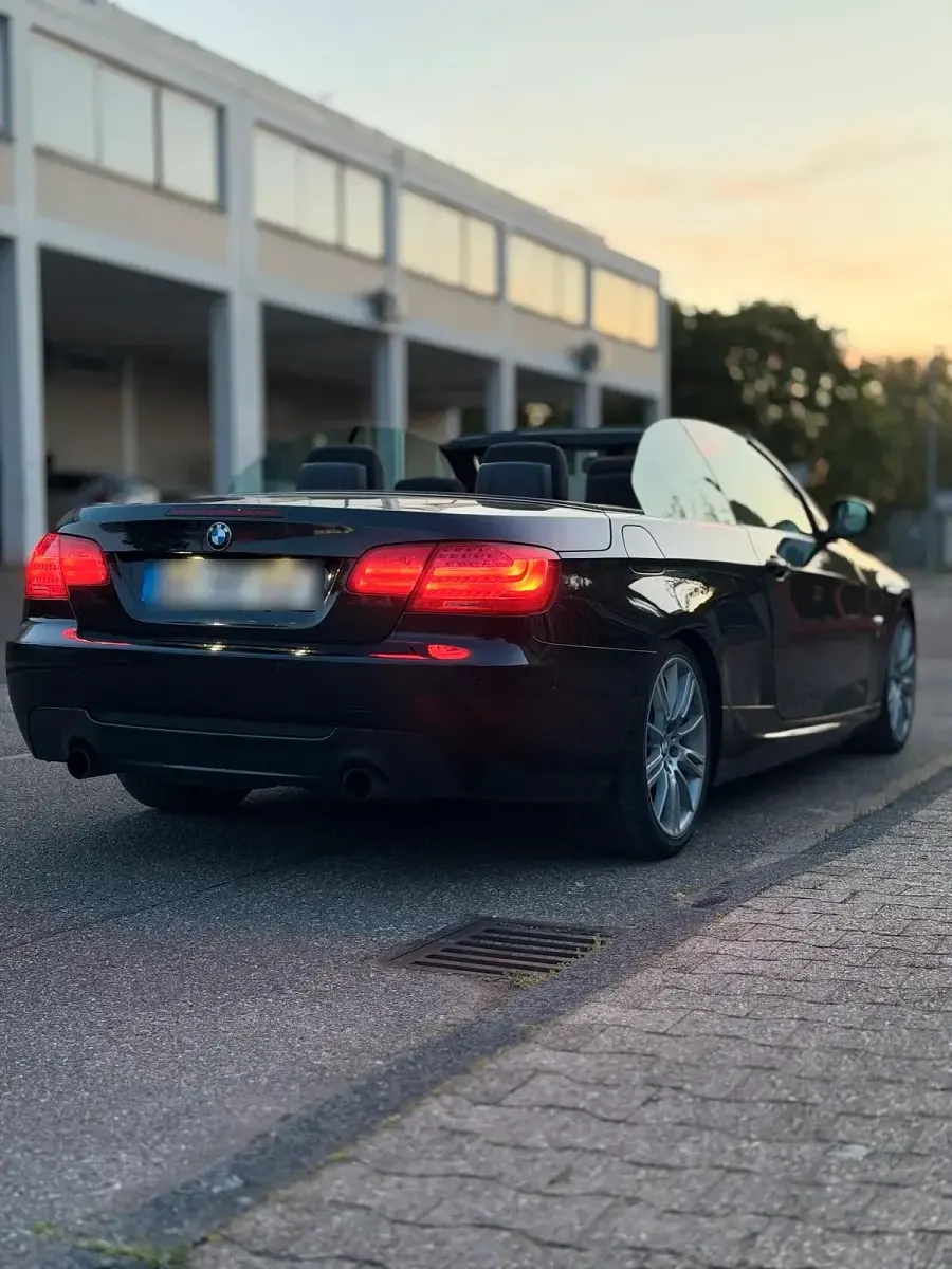 Gebraucht BMW 335 Cabriolet M Sport 306 PS (225 kW) 2011 Schwarz Cabrio