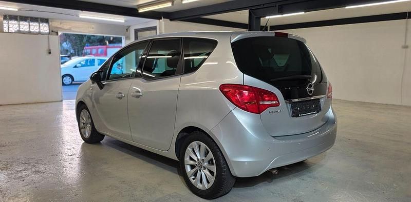 Gebraucht Opel Meriva 120 PS (88 kW) 2016 Silber Van / Kleinbus