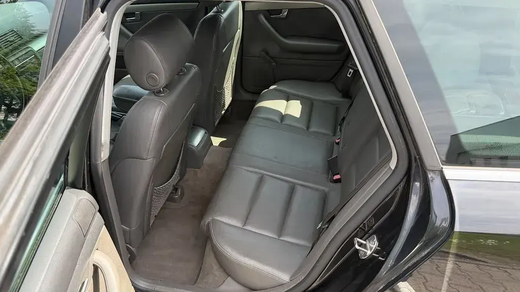 Gebraucht Audi A4 131 PS (96 kW) 2001 Schwarz Kombi