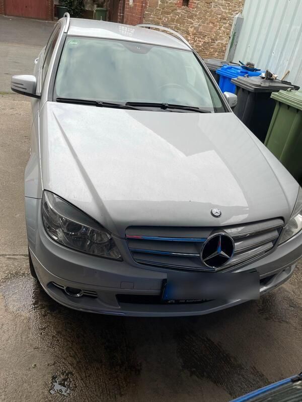 Grau Gebraucht 2009 Mercedes C320 Kombi | 8.399 € (Fairer Preis) - Bild 1/4