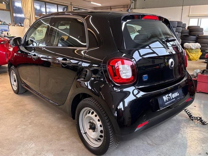 Gebraucht Smart ForFour Electric Drive 60 kW (82 PS) 2021 Schwarz Limousine