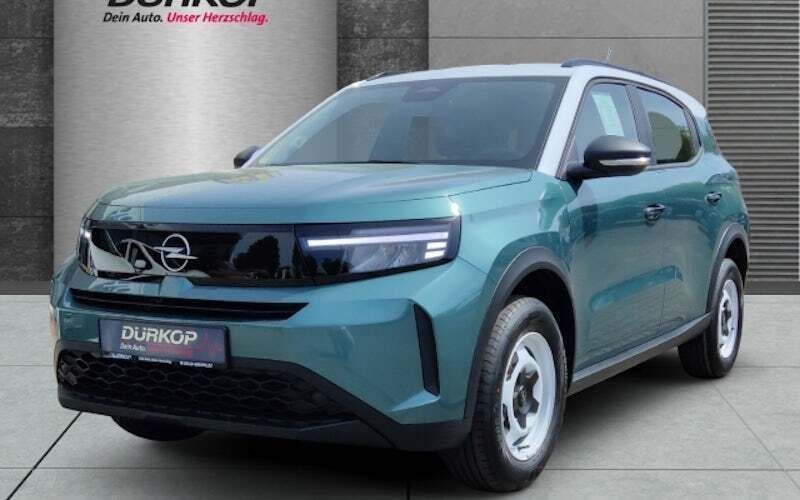 Khaki grün met. Neu 2025 Opel Frontera Design Edition SUV | 23.490 € (Guter Preis) - Bild 1/4