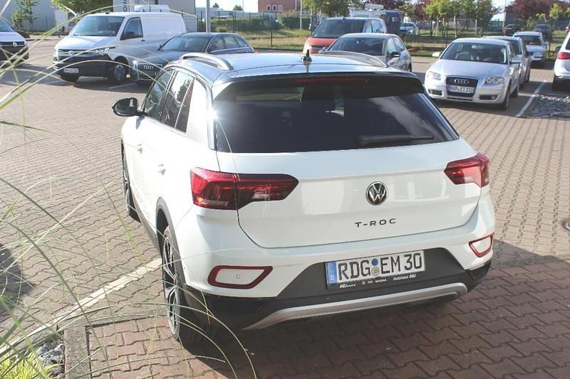 Gebraucht VW T-Roc Style 150 PS (110 kW) 2025 Pure white schwarz SUV