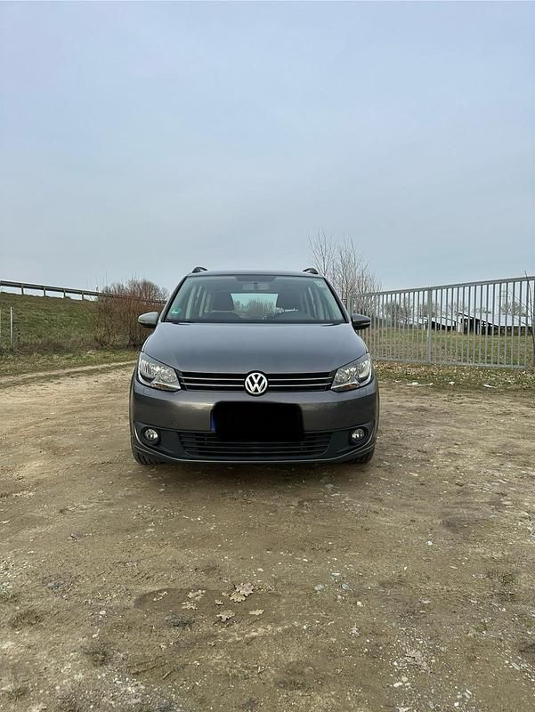 Gebraucht VW Touran 100 PS (73 kW) 2014 Grau Van / Kleinbus