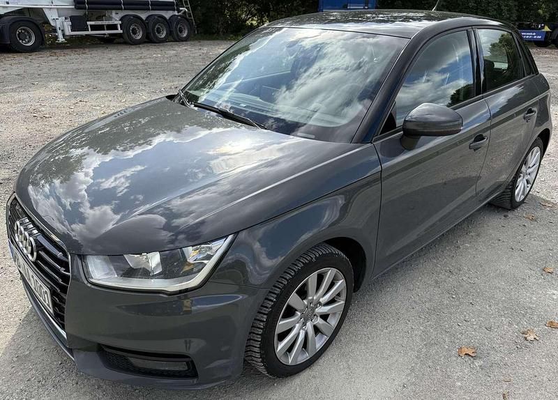 Grau Gebraucht 2016 Audi A1 Sportback Kleinwagen | 8.390 € (Guter Preis) - Bild 1/4