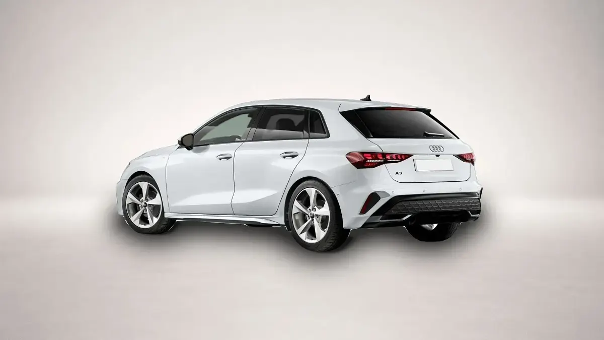 Gebraucht Audi A3 S-Line 150 PS (110 kW) 2025 Gletscherweiß metallic Limousine