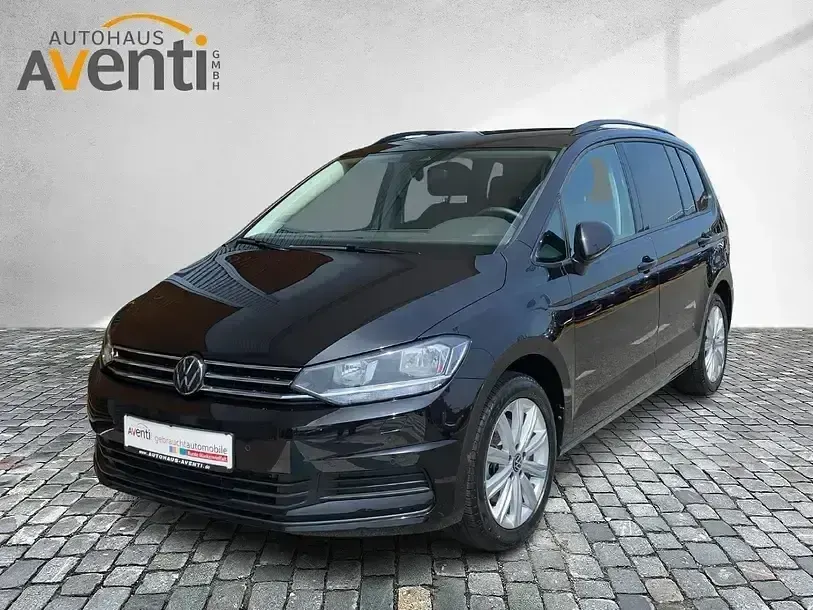 Gebraucht VW Touran Comfortline 150 PS (110 kW) 2024 Deep black perleffekt Van / Kleinbus