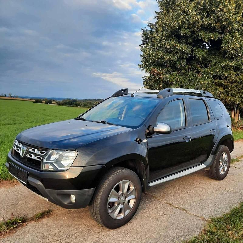 Schwarz Gebraucht 2015 Dacia Duster SUV | 5.900 € (Guter Preis) - Bild 1/4