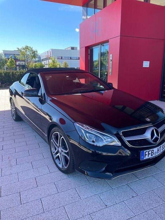Gebraucht Mercedes E250 204 PS (150 kW) 2014 Schwarz Cabrio