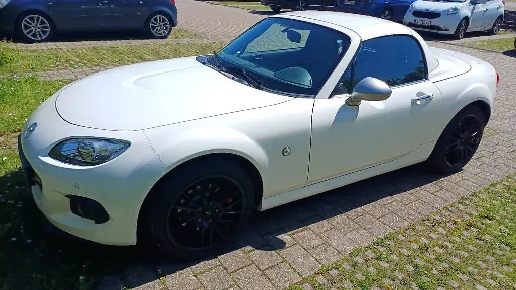 Second-hand Mazda MX5 Sendo 160 CP (117 kW) 2014 Alb Cabrio