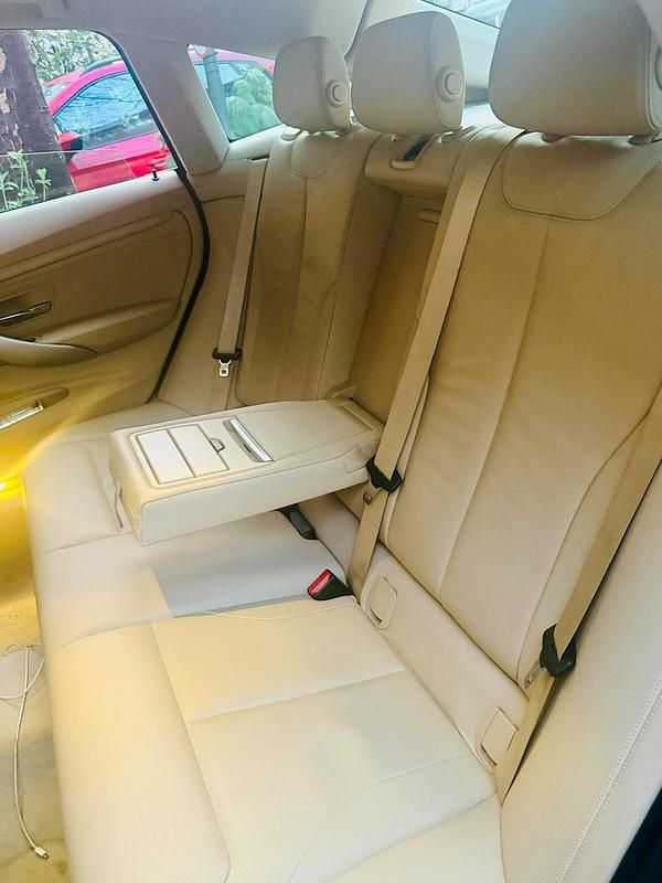 Gebraucht BMW 330 258 PS (189 kW) 2014 Blau Limousine