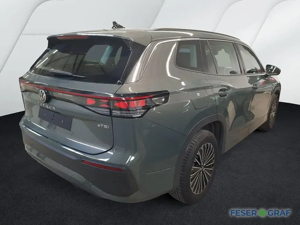 Gebraucht VW Tayron Life 150 PS (110 kW) 2025 Cipressinogrün metallic SUV