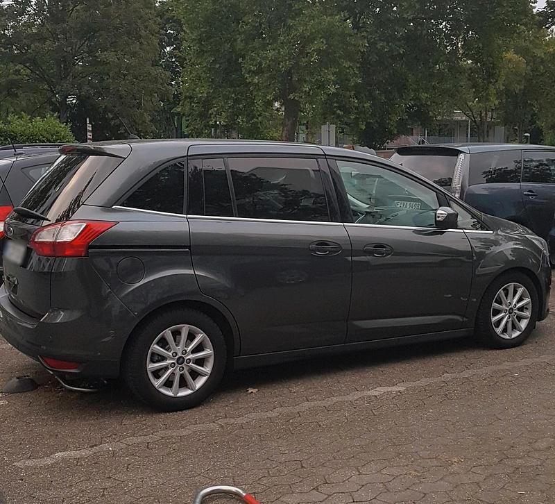 Gebraucht Ford Grand C-Max 120 PS (88 kW) 2017 Grau Van / Kleinbus