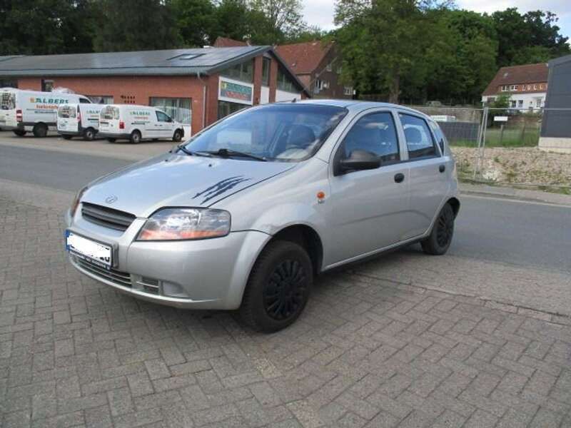 Silber Gebraucht 2004 Chevrolet Kalos Cool Limousine | 350 € (Fairer Preis) - Bild 1/4