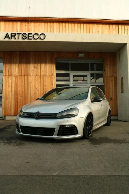Silber Gebraucht 2010 VW Golf VI R Limousine | 22.000 € - Bild 1/4