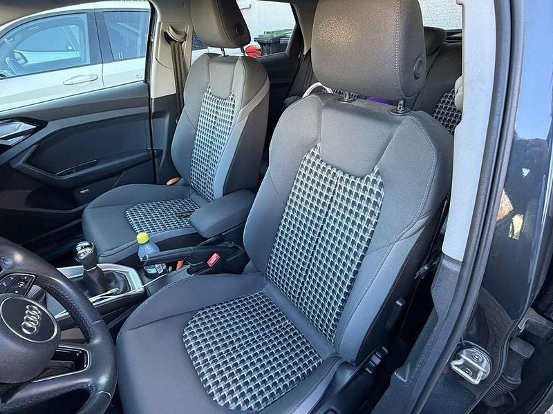 Gebraucht Audi A1 Sportback Advanced 116 PS (85 kW) 2019 Grau Kleinwagen