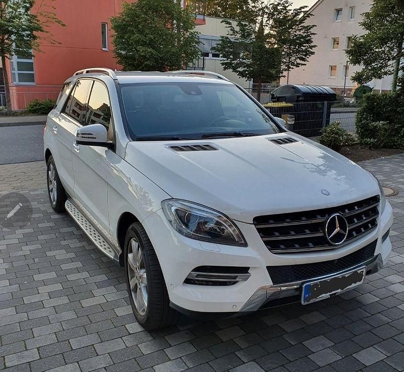 Gebraucht Mercedes ML350 258 PS (189 kW) 2015 Weiß SUV