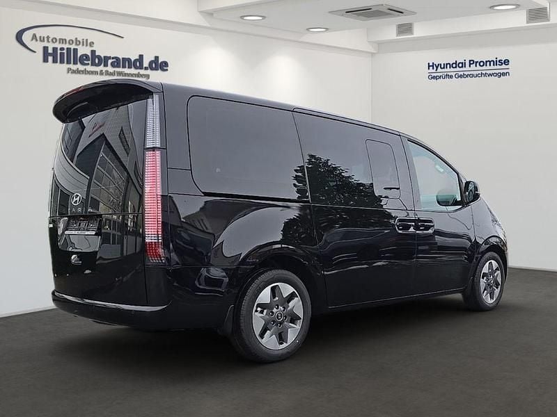Neu Hyundai Staria Prime 224 PS (164 kW) 2026 Schwarz Van / Kleinbus