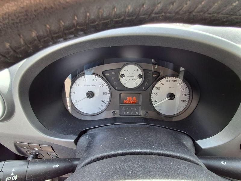 Gebraucht Citroën Berlingo Feel 99 PS (72 kW) 2016 Blau Van / Kleinbus