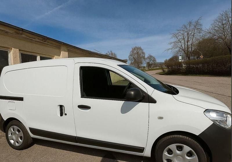 Gebraucht Dacia Dokker Comfort 102 PS (75 kW) 2018 Weiß Van / Kleinbus