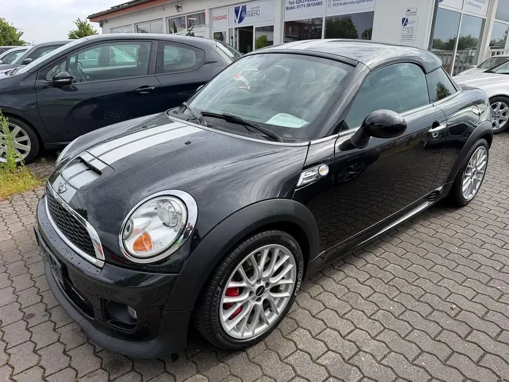Gebraucht Mini John Cooper Works 211 PS (155 kW) 2011 Schwarz Kleinwagen