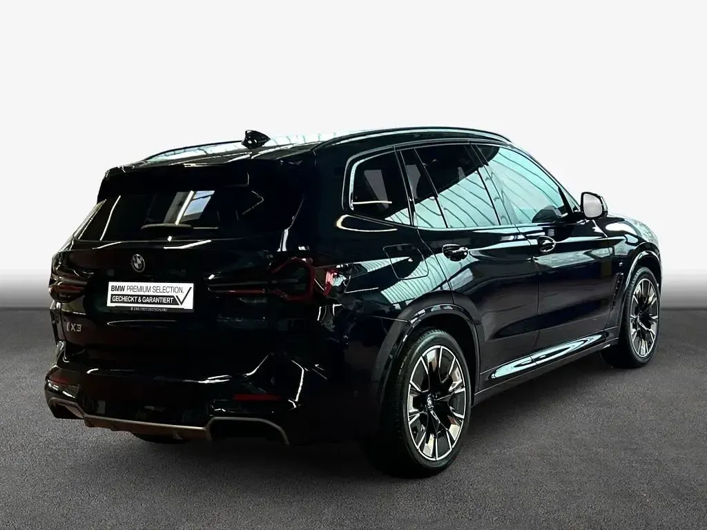 Gebraucht BMW iX3 Impressive 210 kW (286 PS) 2024 Schwarz SUV