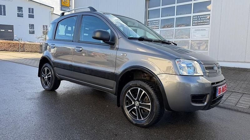 Gebraucht Fiat Panda 4x4 Climbing 75 PS (55 kW) 2012 Grau Kleinwagen