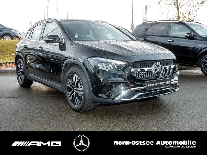 Gebraucht Mercedes GLA200 Progressive 150 PS (110 kW) 2025 Metalliclack kosmosschwarz SUV